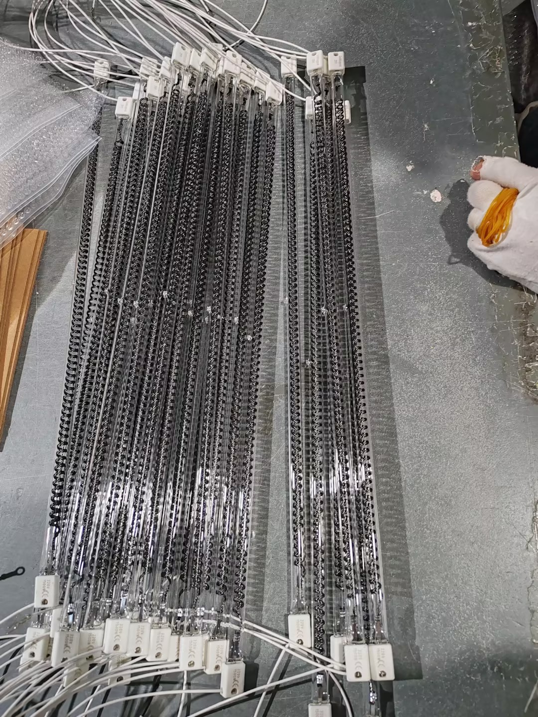 600mm 1300w carbon fiber quartz heater